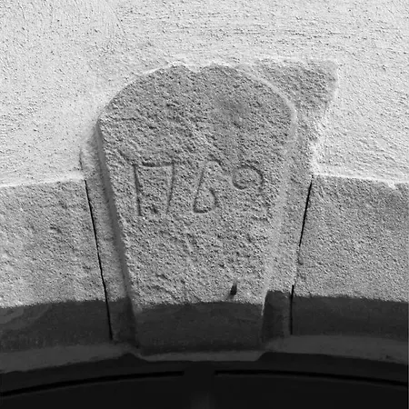 1769 Sainte-chapelle * Vic-le-Comte